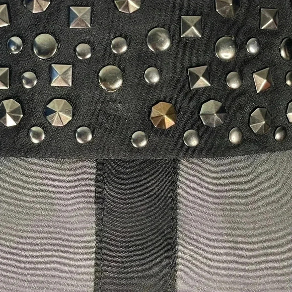 Rock & Republic sleeveless button down top - Picture 3 of 6